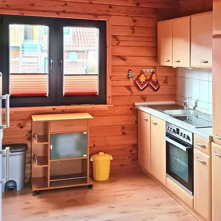 בית נופש 2 Bedroom Nice In